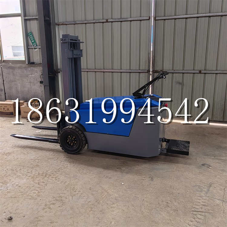 拜泉县全电动叉车插腿式堆高车液压装卸车1.5吨升高小型站驾式铲车